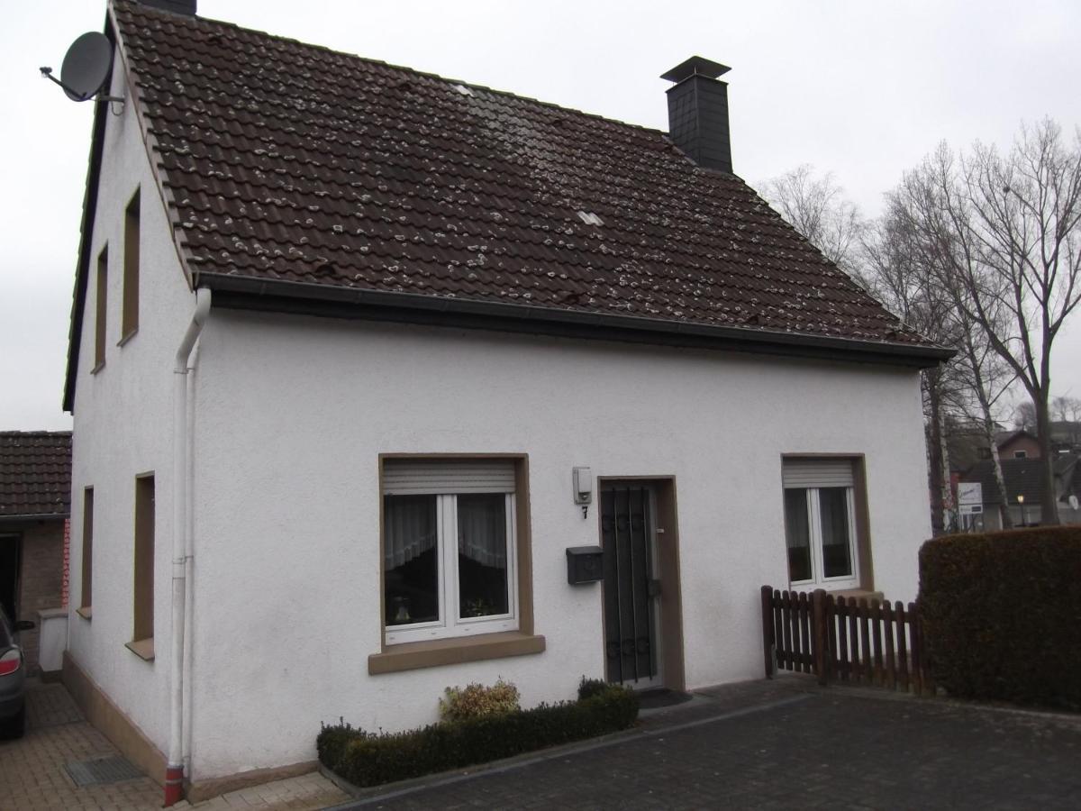 Ferienhaus und Ferienwohnung Knappstein Möhnesee Exterior foto